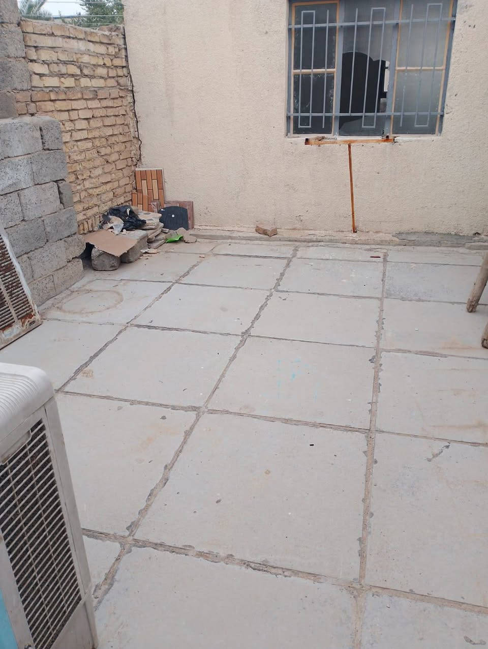 سلام عليكم بيت لليجار
مساحه 75 بي حمام و تواليت مشترك و مطبخ صغير و غرفة جوه جبيرة و الفوك هم جبيرة سعر 225 و بي مجال شي قليل مكان بل ساهرون قريب علئ حسينية ألمامين العسكرين 

***********
