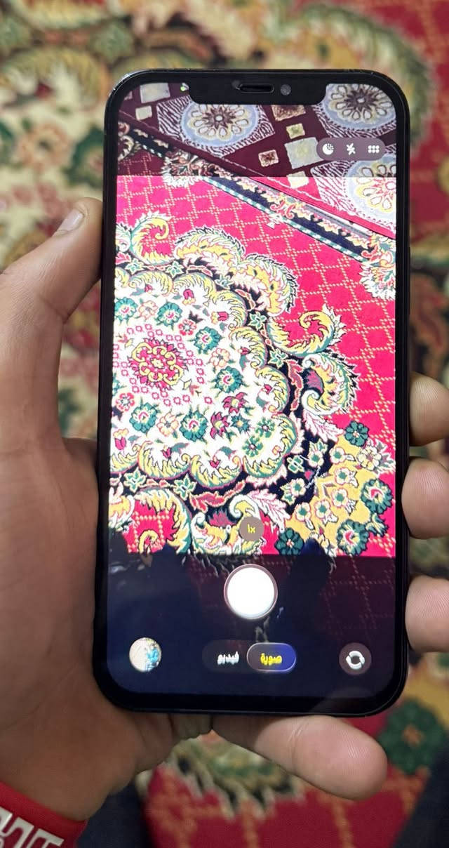 السلامً عليكم
للبيع آيفون 12 برو ماكس السعر مناسب كلش ب٣٥٠ كله شغال صوت هزاز فيس إيدي بطاريه 80  بس شاشه مبدل ونوعيه تخبل مكان حله شراي يتصل ***********
