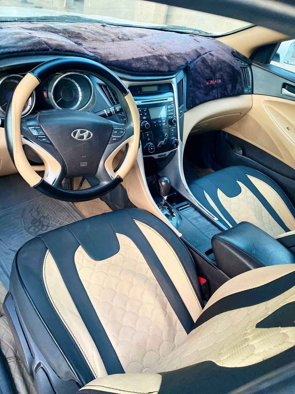 السلام عليكم
سوناتا 2010  رقم بغداد
وارد خليجي محرك 2400 دوش المحرك مكفول كفالة عامه
بيها بس البنيد وكعت علي بلوكه وبدلتة بأيدي  غير هذا كلشي مابيها 
مكفوله من كل حادث سياره نضيفه 
سعر125 مكاني بابل-حله ***********
