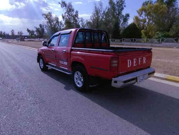 پیکاپ دێر مۆدێل2009لێدراوو بۆیاخو کاڵ بونەوەی نییە.کۆبۆنی بەنزینی هەیە بەناوخۆمەوەیە چوارجام کارەبای ئاوێنە کارەبای قفڵ مەرکەزی تایەی تازەیە گێڕو مەکینەو ئەکسلی بەشەرت تاقم پێش ودوای تازە دامگردوە  هەزەی تازەیە سەنەوی 4مانگە بەسەرچوە  شوێن چەمچەماڵ  75گەڵاو معامەلەیە کەم
ژمارەی موبایل.***********
*********** شمشمل
