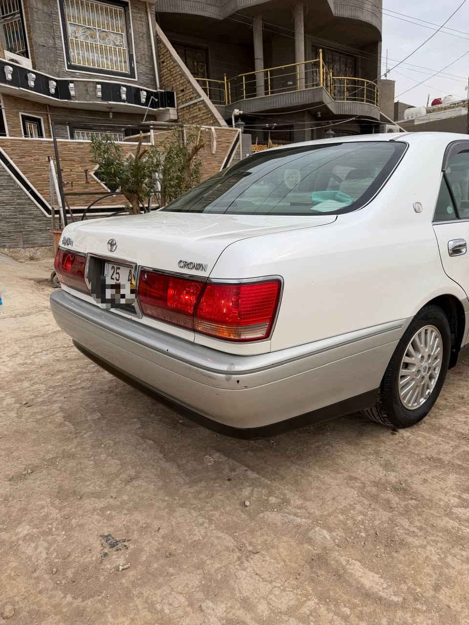 بيع او مراوس 
السلام عليكم 
ملكه 2000 رقم كركوك دولي بسمي مداور باي محافضه تعجبك سياره بسمي قبل لا تسجل واني السجلته بيدي وكامله سياره للآخر حبايه سياره مكفولة كفاله عامه من التبديل والصبغ والضربة والنقل جثه والكص مكينه دي فور الجبير مكينه كير ع الفحص شاصي 75  مواصفاته اربع دكم تبريد قطعتين كشنات كهرباء برده خلفيه والباقي واضح بلصور سياره جديده ومابيه اي نقص تخم تاير جديد صدر أمامي خلفي جديد سياره تحوير النجف فوك وجوه ماعدا كفر دشيول اماراتي 
السعر 155 وبيه مجال مكاني ديوانيه 
***********
