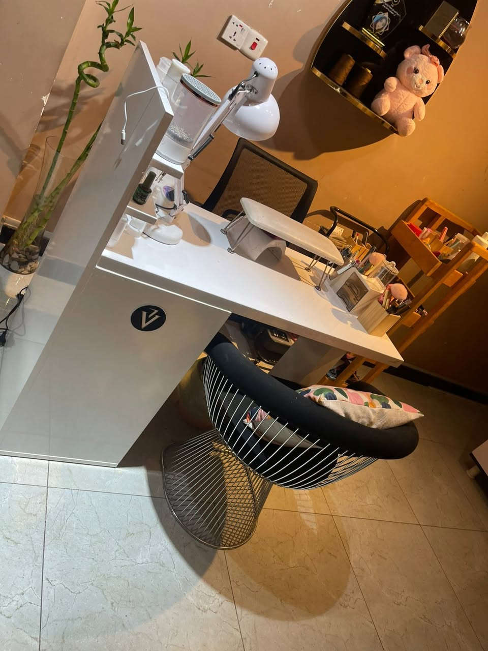 سلام عليكم حبايب ميز اكريلك عدد 3
كراسي عدد 4
لد إضاءة ومسند يد وجهاز تنشيف
كرسي 2/و ميز وستاند يد لد جهاز تنشيف 
250 عنوان العامريه شارع العمل الشعبي عماره الكوثر قرب فلافل لبنان 
للاستفسار مراسلة خاص


**إذا كنت صاحب هذا الإعلان وتريد حذفه لأي سبب، رجاءا أرسل رسالة إلى الدعم الفني**