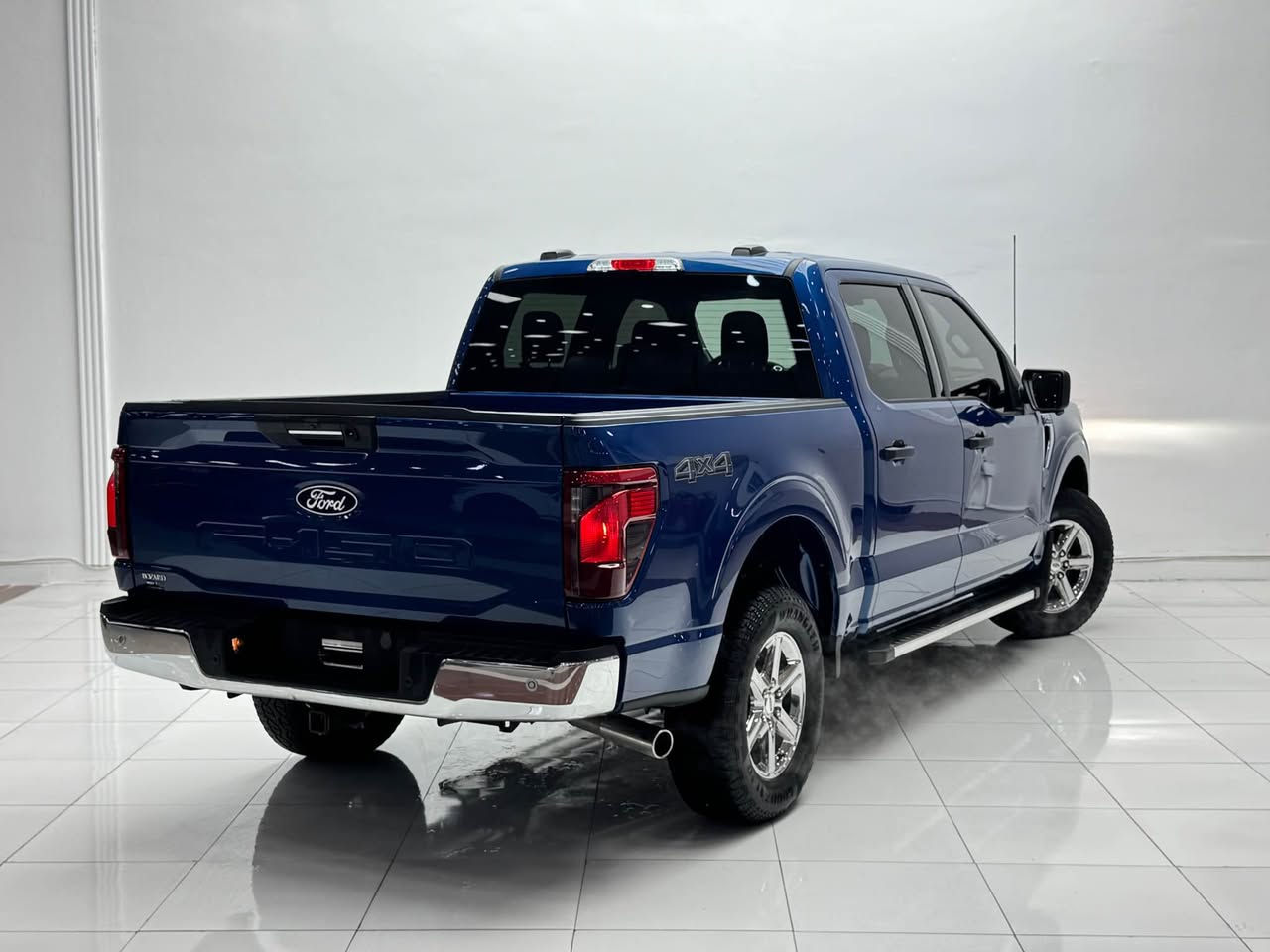 السلام عليكم

للبيع :  ford  / 2024  / F-150

ماشيه : 8,000 ميل

المواصفات: XLT

الضرر : قطعتين جاملخ وباب

السيارة بدون رقم تترقم شمالي

السعر : 33,800$

للاستفسار : ***********

عنوان السياره : أربيل شارع 100 معرض فجر الخليج أربيل, العراق
