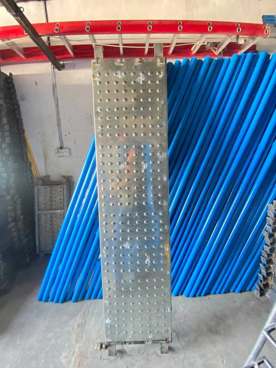 كلها صعدت الأسعار 🔥

واحنا على السعر القديم لعيون المتابعين 🫶🏻

الكميه مفتوحه❗️

جمله +  مفرد

يتوفر لدينا  اقفاص :-  المواصفات👇🏻

سكلة  2ملم الثقيل شغل بغداد
دراب بليت مغلون اربع قواطع
المقص 4/3 الثقيل 
مع كافة الملحقات  

القياسات👇🏻

عرض90 سنتم /  ارتفاع  2م

سعر المفرد 👈🏻80الف💰

والجمله 👈🏻75 الف💰 📌من عشرة اقفاص فمافوق
____________

والقياس👇🏻

العرض 60 سنتم /  العرض 2م

سعر المفرد 👈🏻75الف 💰

سعر الجمله 👈🏻70 الف 📌من 10  قفص فمافوق 

يوجد توصيل 🚚

العنوان كوفه شارع المطار سكلة السيد العرباوي مقابل صورة علگم 
📞موبايل :- *********** يوجد واتساب
