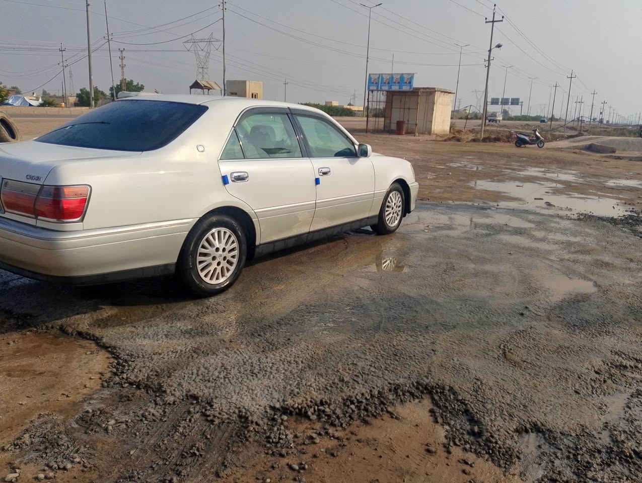 سياره كروان (ملكة) مديل 2001  ادوات "  متوامه رقم سليمانيه طبق الاصل
كصه قماره فقط والباقي كفاله عامه 
* شاصي 75 " تخم تاير  حداديه جديده وتبريد مكينه( ديفور الكبير) 
العنوان ميسان 
الاستفسار / اتصال ***********
