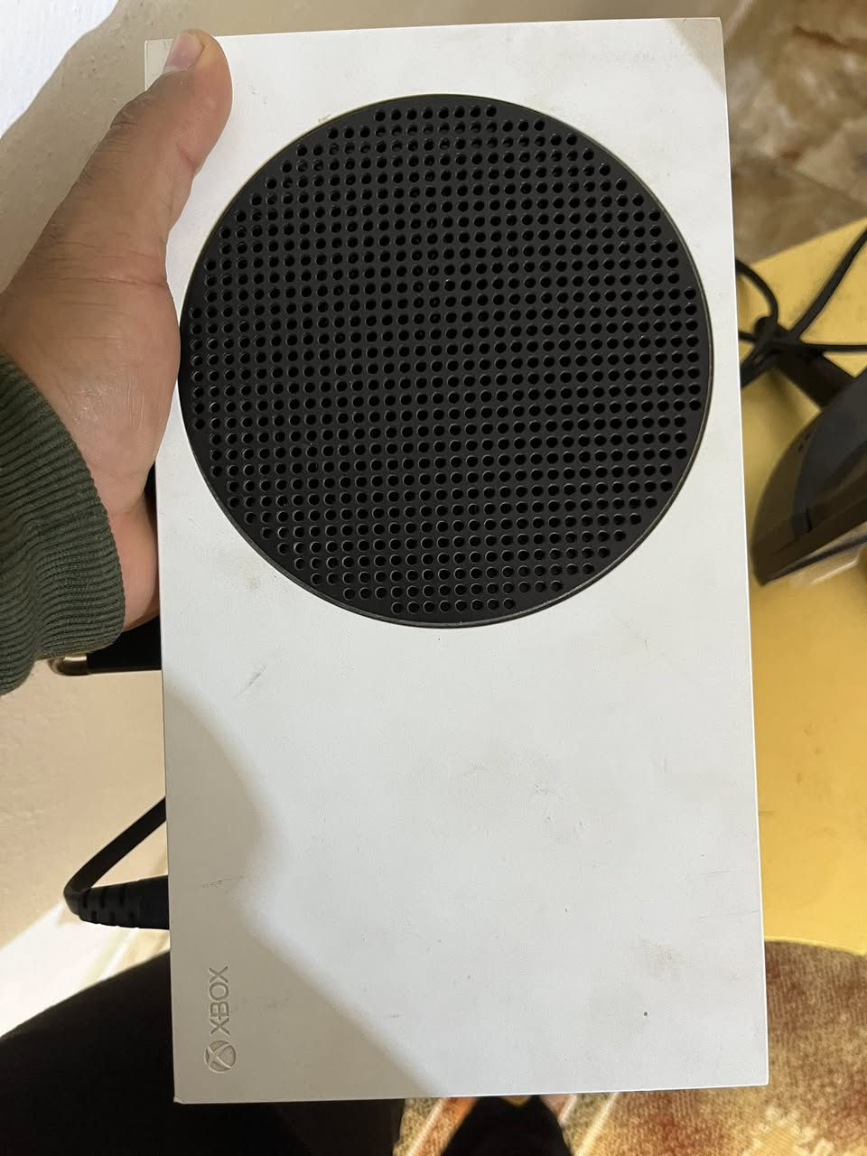 اكس بوكس سيريس اس
نضافه9‎0‎%‎ مستعمل شي قليل 
ويا يو بي اس نضافه100‎%‎
للاستفسار 
***********
