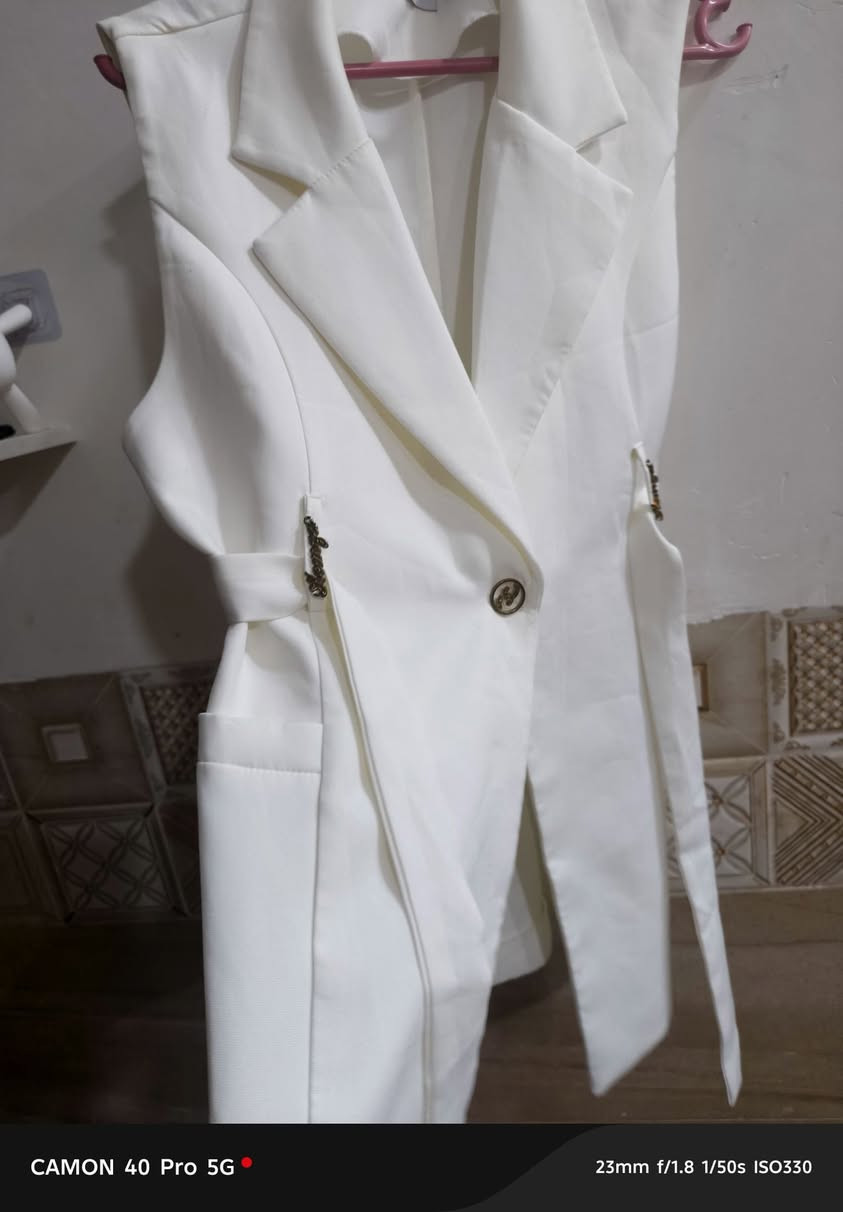 وصيت هذا من بغداد وطلع عليه صغير قياس 46 لونه ابيض هو والتوصيل 30 وصيته واريد قفله ب 20 لان ملابسته ولا مره جديد


**إذا كنت صاحب هذا الإعلان وتريد حذفه لأي سبب، رجاءا أرسل رسالة إلى الدعم الفني**