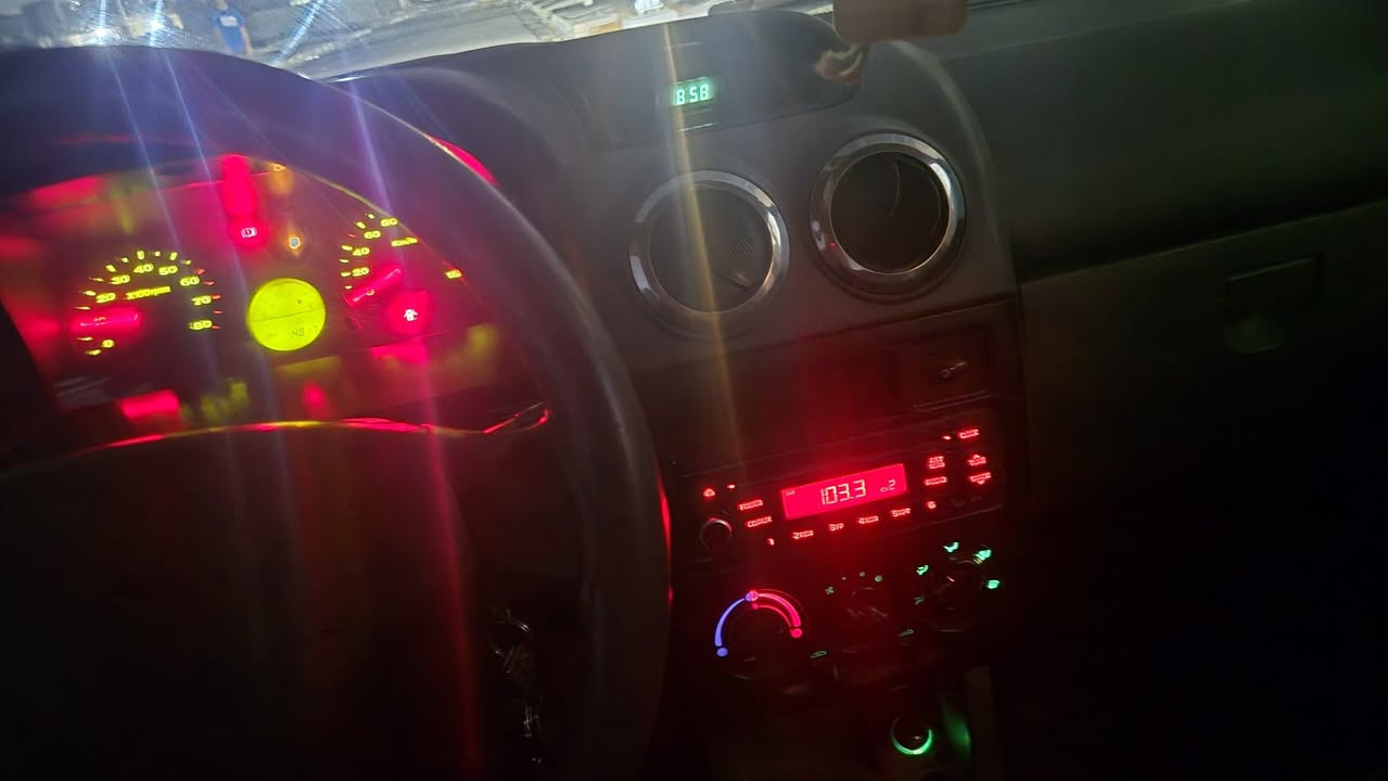 للبيع موديل 2012
سعرها 7 ورقات فقط عليها غرامات ٨٥٠ الف وهيأة مامسدد من 2018 سيارة رقم بغداد صدامي . منضومة تبريد كامل فقط فيشة عطل كهربائي بي . كلوب سيرفز طافي .  كير مابي شي محرك جديد صار سنة من شديتة كامل بالكرتونة بس هسة طلع دخان خفيف ماعرف شنو سبب على الاكثر سبب نوزلات . مكان بغداد الحسينية


**إذا كنت صاحب هذا الإعلان وتريد حذفه لأي سبب، رجاءا أرسل رسالة إلى الدعم الفني**