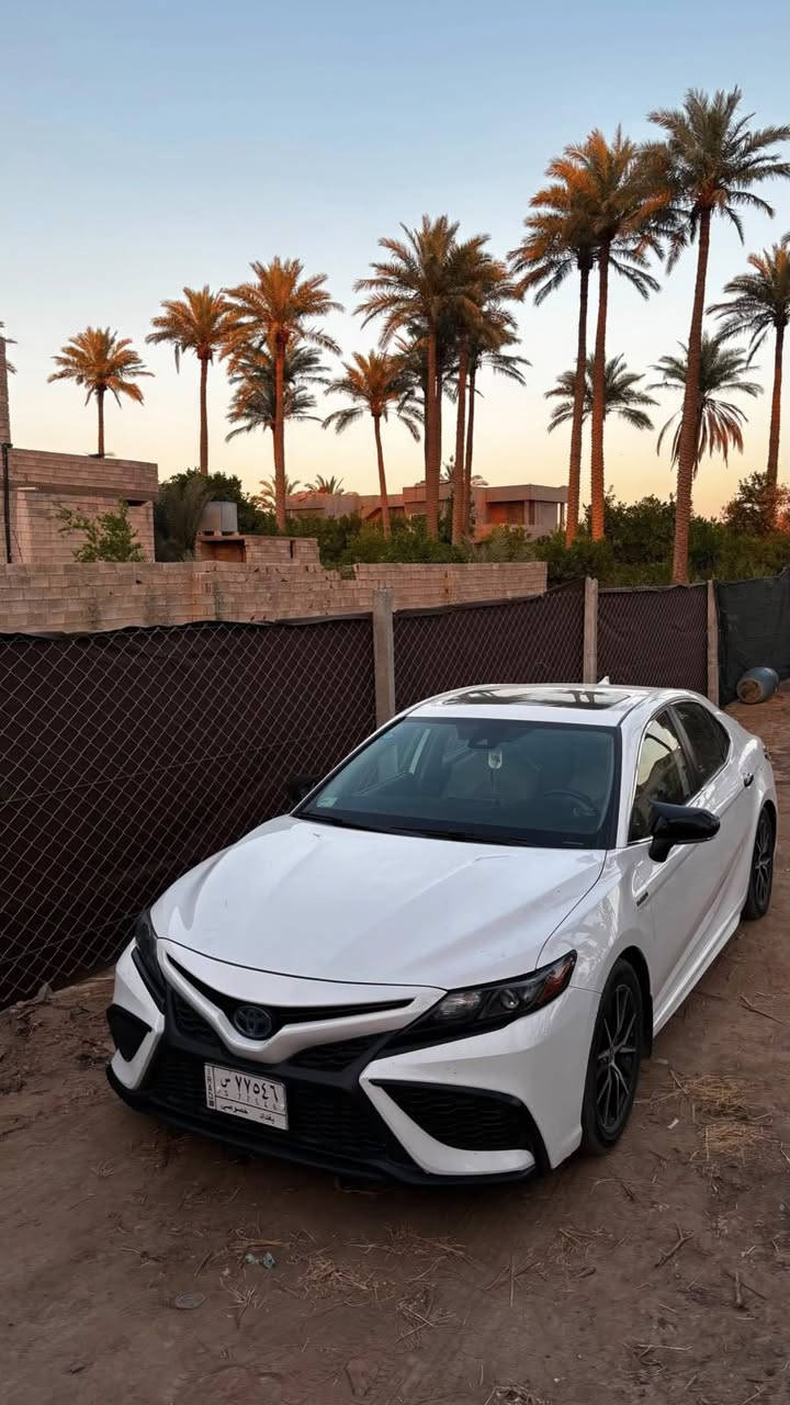 كامري للبيع 2021SEبلاص هايبرد
الضرر جاملغ خلفي فقط 
السيارت مر نضيفه السياره جديده 
شاشه جبيره 
بصمه 
فتحه
وبيها هواي مواصفات بعد 
مواصفات الـ se بلاص معروفه 
سعرها 180
وبيها مجال بسيط 
***********

