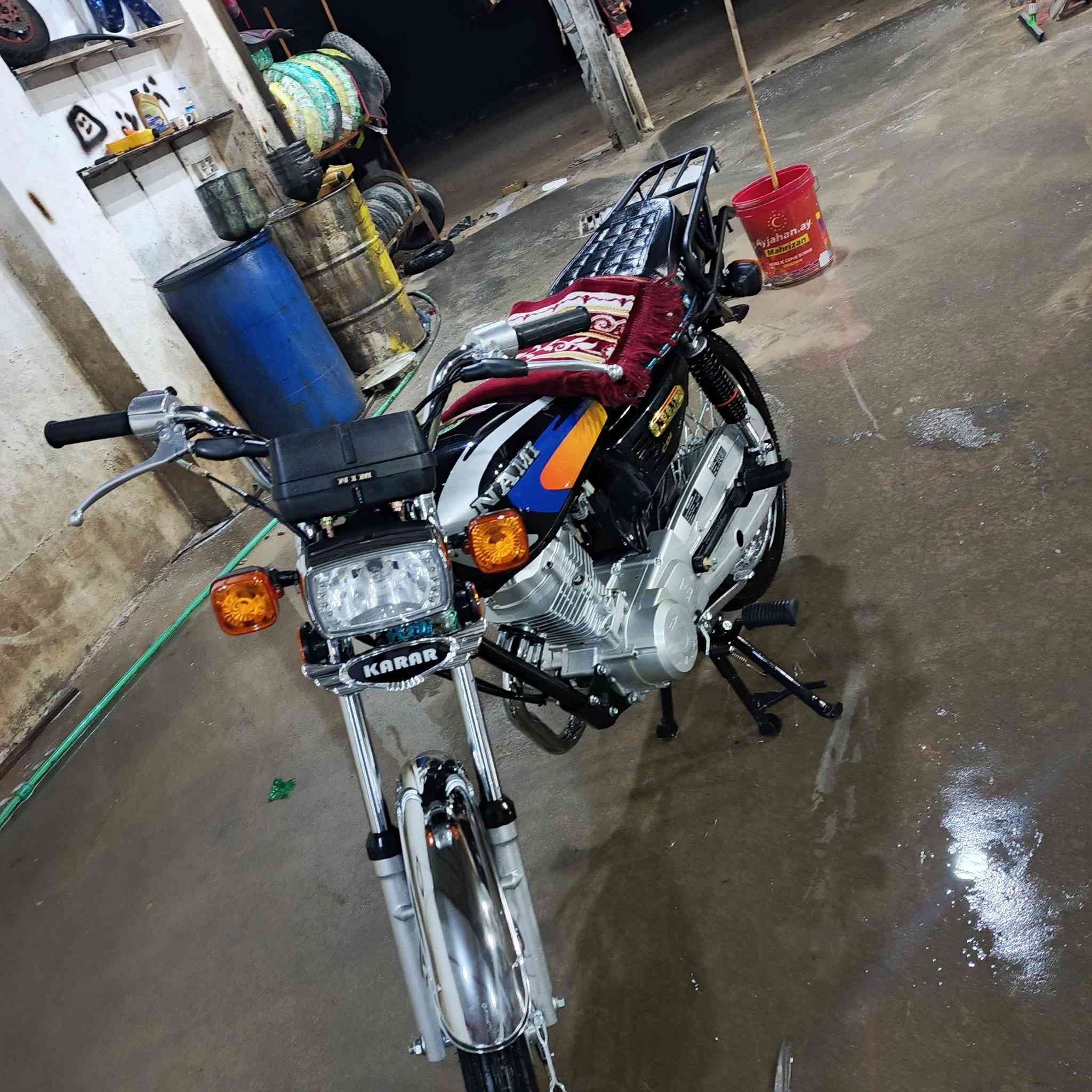 دراجه للبيع امتياز اوراق سكنر دراجه نظيفه مال صالها هواي من ماخذيها السعر 650 بيها مجل قليل مكان كربلاء شارع سيد اسماعيل الرقم ***********
