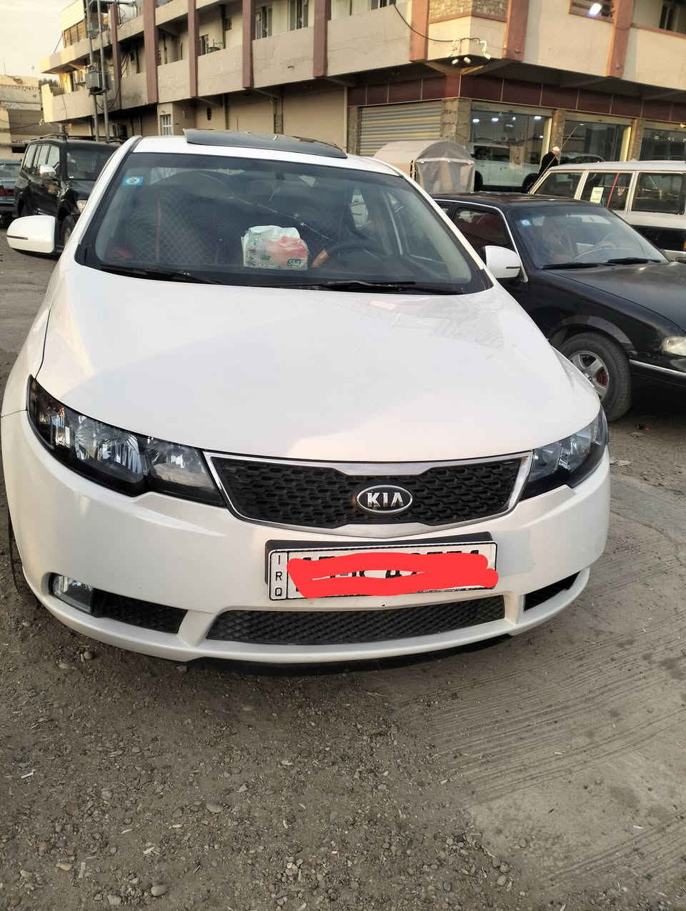 سلام عليكم سياره فورتي موديل 11 بسمي محرك وكير خير من الله عل فحص تخم تاير جديد تبريد شغال مصبوقه احزام عده القماره ضربته جنطة سعر 87 وبيه مجال *********** رقم صاحب سياره
