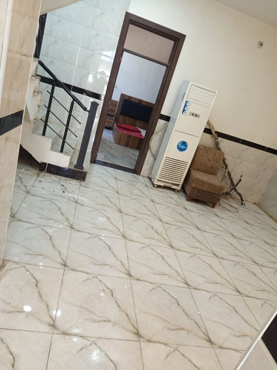 بيت للإيجار طابقين غرفتين نوم مع الاثاث ايجاره 650 البعيثه السلطان الاول مربع المدارس للاستفسار *********** واتس
