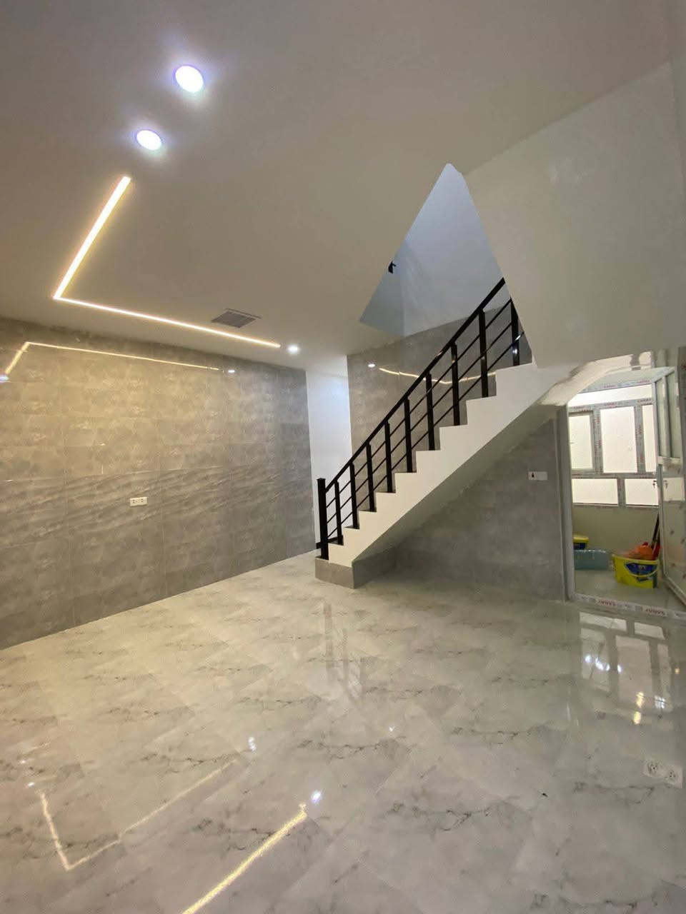 بيت ١٠٠م طابق او نص درج خارجي فول مواصفات في حي الزوراء منطقة ٥٥ مقابل جامع الراشدين للاستفسار الاتصال على الرقم *********** عقارات الجوهر كركوك
