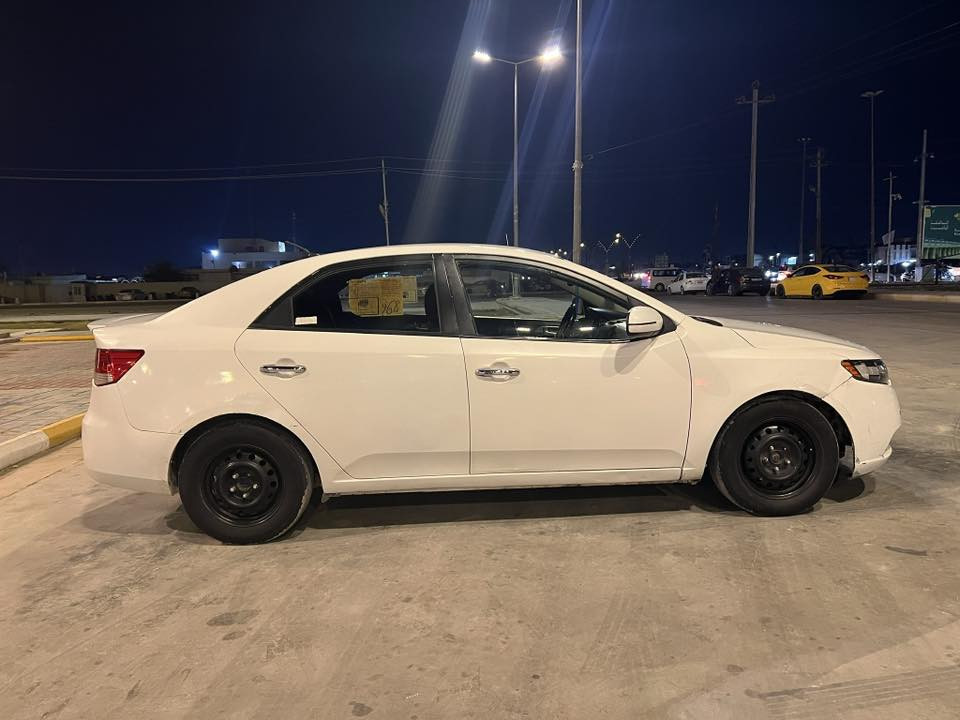 السلام عليكم سيراتو موديل ٢٠١٢ سيارة جاهزه حدادية تدفئة تبريد جاهزة مكينة كير كفاله تريد تحويل وكالة جاهزة السيارة صبغ عام السعر ٧٠وبيه مجال مكان كوت للاستفسار***********
