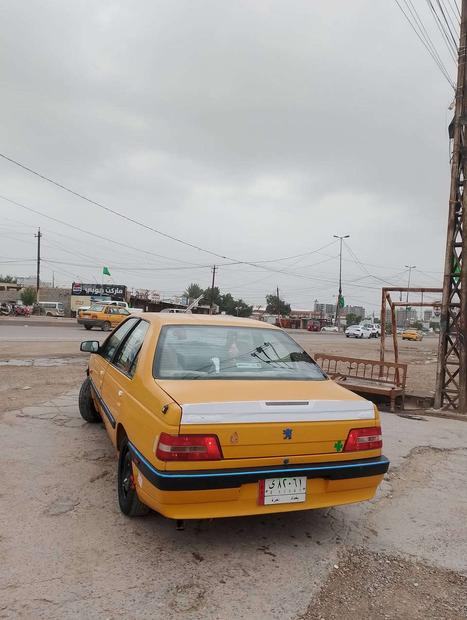 السلام عليكم بيجو لميس 2013بلاديه سياره جديده مكفوله من ضربه وصبغ فقط هلال معمر باقي مكفول بدون تبديل سياره كير مكينه خير من لله تبريد منضومه جديده ثلج🥶 صدر خلفي امامي جدد تخم تاير ويل جدد كهربيات بلاديه داخلها جديده حيلل رقم بغداد مشروع وطني تحويل مباشر سياره خير من لله تجي وشوف بعينك بدون خياس سعر 40وبيه مجال لطيبين *********** اتصل ودلل بي وتساب
