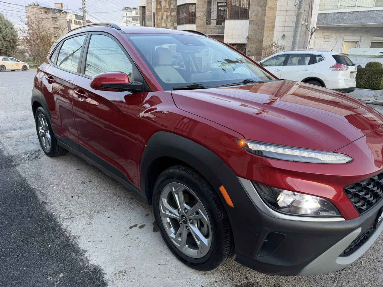 مرحبا اخوان كونا2022 للبيع فقط! تحويل وكاله موجود
مواصفات السياره 
بصمه رادار امامي وخلفي  وجانبي نقطه عمياء اوتوب ستوب شاشه كبيره  car play 
تشغيل عن بعد داخل رصاصي كامره دواره لايت زينون محرك 2000 دوش 
السياره ماشيه 81 الف كيلو فقط
عليهه نانو سيراميك ومابيهه اي  نقص كل الصيانه بلشركه 
السياره كلين تايتل بدون اي حادث بدون صبغ حتى دعاميات بلاديه بدون باردالسياره  كل محتويات الشركه دواسه قبغ الجنطه و كفر الجنطه وياهه موجوده في اربيل 
السعر المطلوب 155 ورقه 
رقمm 0776 422 4442
