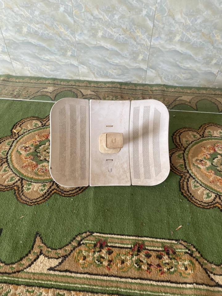 السلام عليكم اخوان للبيع نانوات مستخدمة شغاله تفحص يله تاخذ القطعه

النانو الاول 
TP-Link CPE610
5Ghz
المسافة القصوى 30 كيلومترا 
النانو الثاني 

Ubiquiti LiteBeam
نفس المواصفات وللعلم اثنينهن M5 
عوزهن تنظيف فقط.
للتواصل ***********
