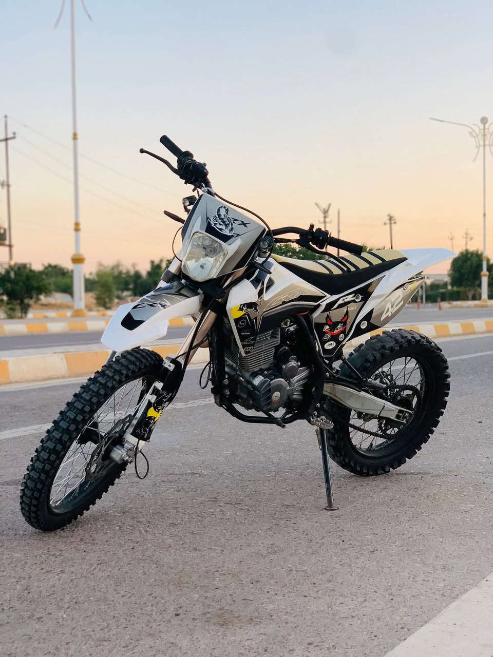 سلام عليكم شباب
دراجه crx

مكينه 300cc

موديل 25 

نضافه شوفت عينك 

بيها شلعه شك الگاع تصعد وتشوف 

مكان صلاح الدين 

سعر 1500وبيها مجال 

موشراي لتعبني تحياتي


**إذا كنت صاحب هذا الإعلان وتريد حذفه لأي سبب، رجاءا أرسل رسالة إلى الدعم الفني**
