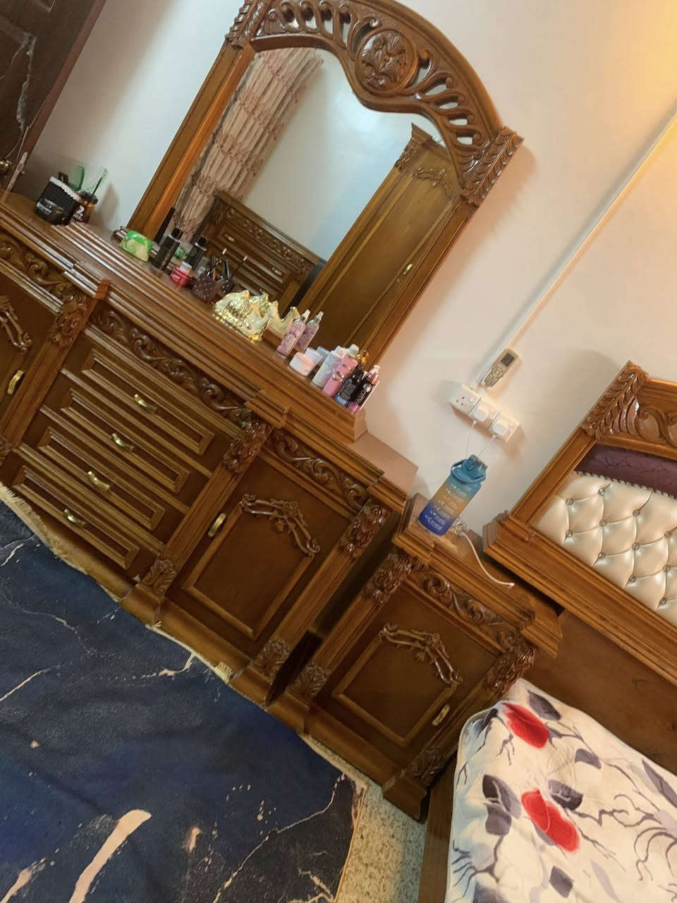 السلام عليكم غرفه نوم للبيع وزن ثقيل بدون قنصور 
السعر 350🔒


**إذا كنت صاحب هذا الإعلان وتريد حذفه لأي سبب، رجاءا أرسل رسالة إلى الدعم الفني**