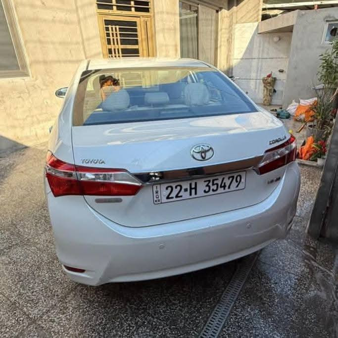كورلا 2014 ( زيرووووو )
سياره ماشيه ١٦ الف سياره زيره بيهه 
طخه خفيفه بل باب الخلفي عايفينهه على وضعهه
محرك كير واير بشرط مامفتوح 
سيارة حيل نظيفة كلشي عل بلاد جديد 
سنوية هزة كلشي جديد مدفوع لـ
باسمي السنوية بشرط تحويل وغرامـة
سيارة مابيـها دينار مصرف كامل من كل نواحي

رقم صاحب سيارة ***********
