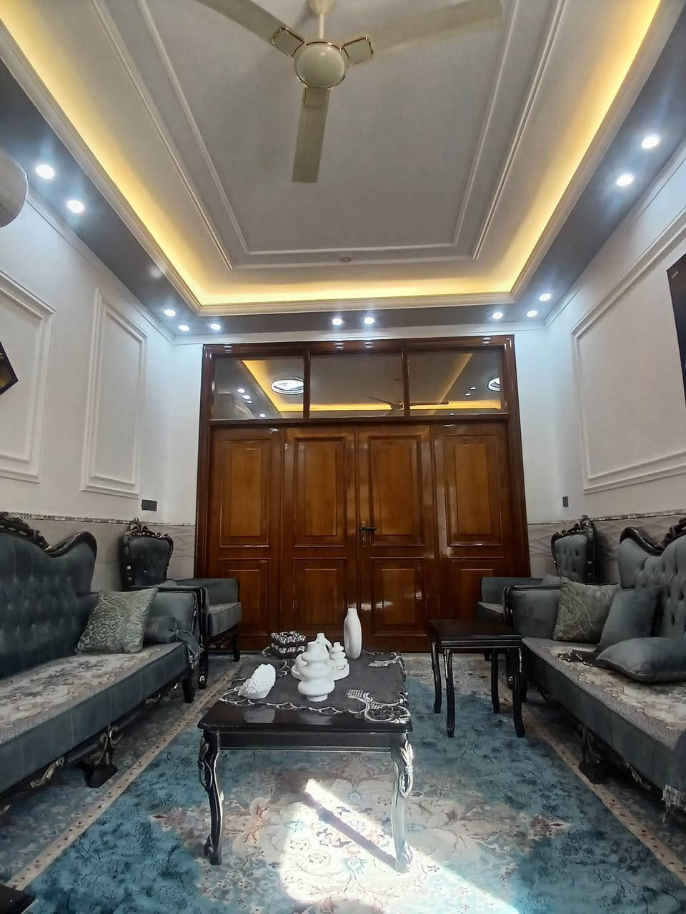 دار للبيـــــــــــــع.... 
طابــــــــو زراعي سنـــــــــد / 25... 
زويــــــــر الغربي التقسيم الثاني... 
ـــــــــــــــــــــــــــــ
المســـــــــاحه الكليــــــــــــه / 140م
طابقيــــــــن والبناء جــــــــديد.... 
تبليـــــــط مــــــــاء كــــــــهرباء مجــــــــاري.... 
ــــــــــــــــــــــــــــــــــــــ
ثــــــــلاث غرف نـــــــــــوم
 صالــــــه هـــــــول مطبـــــــــــخ 
صحيات خارجية وداخليه كــــــــــراج ومـــــــــــــناور.... 
ــــــــــــــــــــــــــــــــــــــــــــــــــ
مكتـــــــــــب عقارات رامســــــــــر 
شــــــــــارع 60 بدايـــــــــــة شــــــــــارع المطبات.... 
ــــــــــــــــــــــــــــــــــــــــــــــــــــــــــــــ
***********
***********
