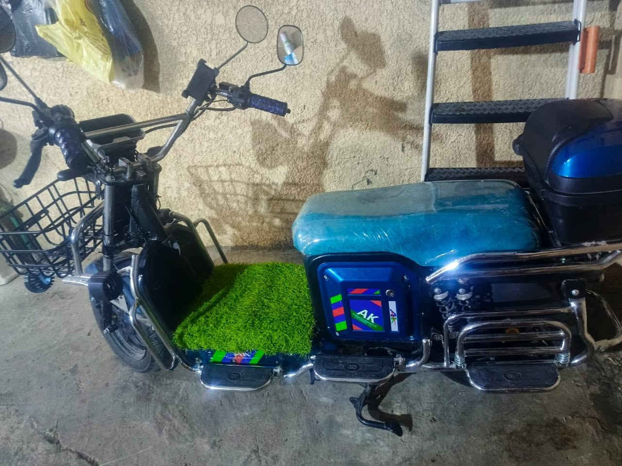 ماطور شحن ٧ بطاريات للبيع ***********
