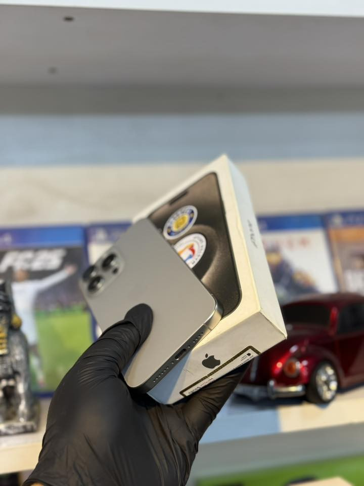 ايفون 15 pro max بطاريه 84 بلادي على وضع شركه ماستر نضافه جهاز ١٠٠/١٠٠ السعر مليون *********** وسعر خاص اصحاب المحلات مكاني بابل حله حي الامام
