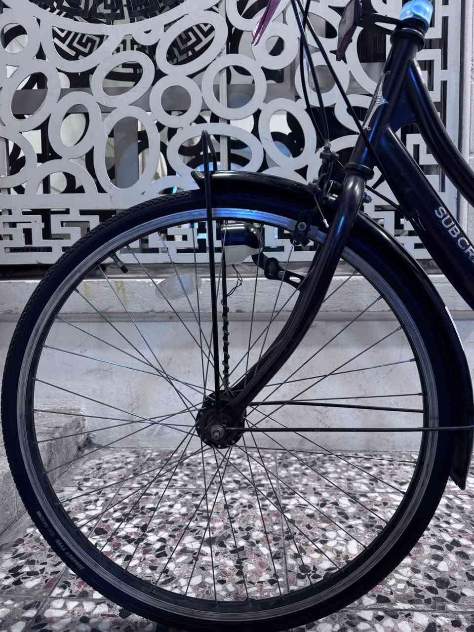 السلام عليكم بايسكل للبيع بناتي موديل2020
البايسكل جديد معنئ الكلمه قبل يومين نازل حاويه ياباني 
6كير شغال حساس امامي ختم وياله وختم شاصي
البايسكل جديد كلش مكاني بغداد حي الجهاد بيع فقط 
السعر130وبيه مجال بسيط البايسكل هوه يبيع روحه لئن جديد كلش الرقم الهاتف ***********
