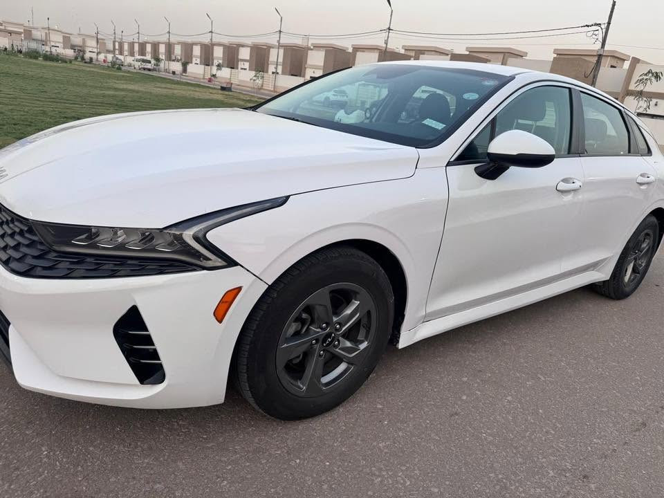 السلام عليكم

للبيع k5 2022

وارد امريكي حادثها جاملغ الامامي جهة السايق بدون دواخل بدون ايرباك حادث جداً بسيط 
مواصفات السياره معروفه
بصمه وتشغيل عن بعد 
فول رادارات 
مثبت سرعه وقياده اليه وتثبيت مسار 
ابل كار بلي شاشه اعطال وتبريد شاشه 
وباقي الموصفات 
سيارة نضيفه وع ايدي رقم اربيل باسمي هزه ورقم وسنويه كلشي جديد مداور وكت ماتريد تخم تاير جديد حداديه كير مكينه وكير كله بالشرط السياره على ايدي دهن كله وكاله ادامه بين فتره وفتره السياره ما بيها نقص برغي تشغل وتطلع 
(مكان السياره كربلاء)

السعر ($160)وبيها مجال بسيط ان شاء الله 

(***********)
