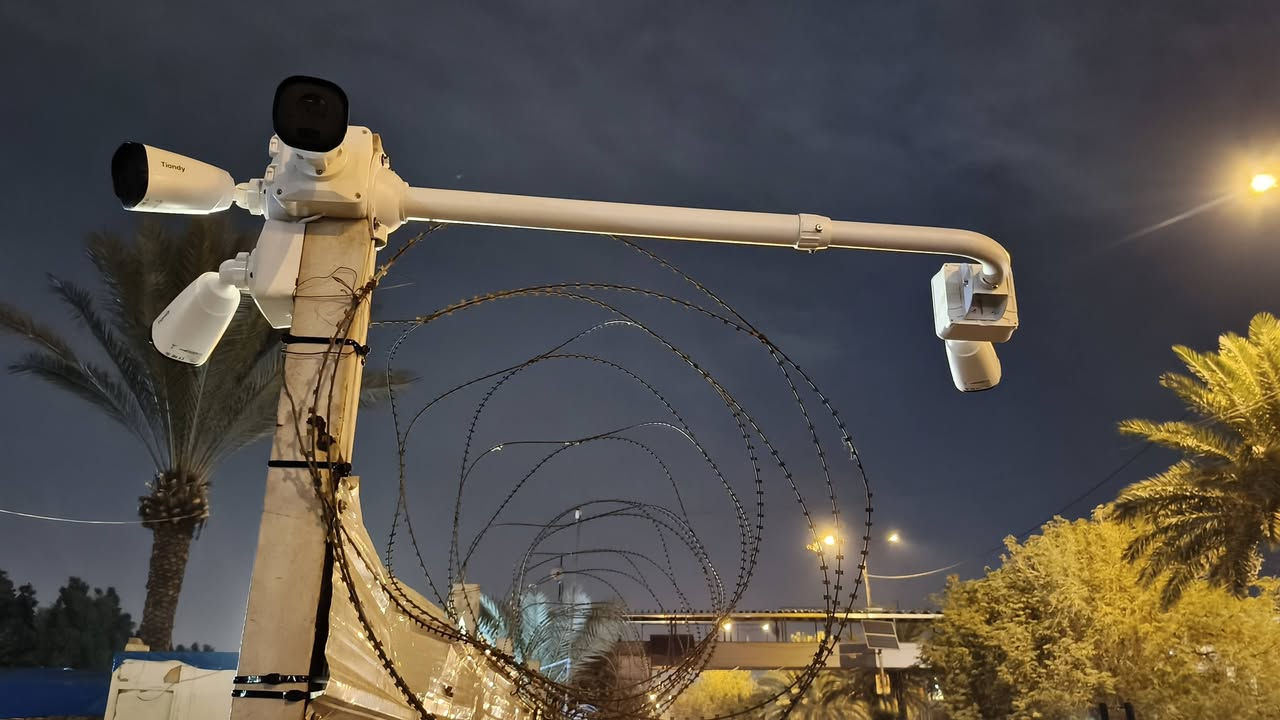 اليوم كملنا إعادة تنصيب منظومة كاميرات tiandy IP بدقّة 4MP و2MP في منطقة حي العامل ، مع تسليك دفن احترافي بالكامل..
المنظومة كانت مستخدمة سابقاً وتم إعادة تأهيلها وربطها على الإنترنت، والعميل يكدر يشاهد الكامرات من التلفون بأي وقت.
الشغل نظيف، مرتب، ويعطي أفضل أداء ممكن من نفس الكامرات بدون شراء جديد.
نضمن لك جودة تنفيذ عالية وحلول مراقبة فعّالة تناسب ميزانيتك.
للاستفسار والحجز *********** 

#انظمة_امنية #دهوا #كامرات_بغداد #كاميرات_دورة
#تنصيب_كاميرات #مهندس_شبكات #الفائز_للمراقبة_الذكية
#كاميرات_صوت_وصورة #صيانة_كاميرات #Monitoring
#Security_Systems #Smart_Surveillance #IraqTech
#الدورة_بغداد #شغل_نضيف #تأسيس_دفن #ربط_انترنت
#مهندسين_العراق #حلول_الامن #CCTV_Iraq
#DahuaTechnology #Installation #Quality_Work
#Iraq #Baghdad #IraqSecurity #CCTV #FullHD
#NetworkSolutions #ProfessionalWork #SurveillanceSystem
#EngineeringLife #TechInIraq #IraqBusiness #SmartHome
