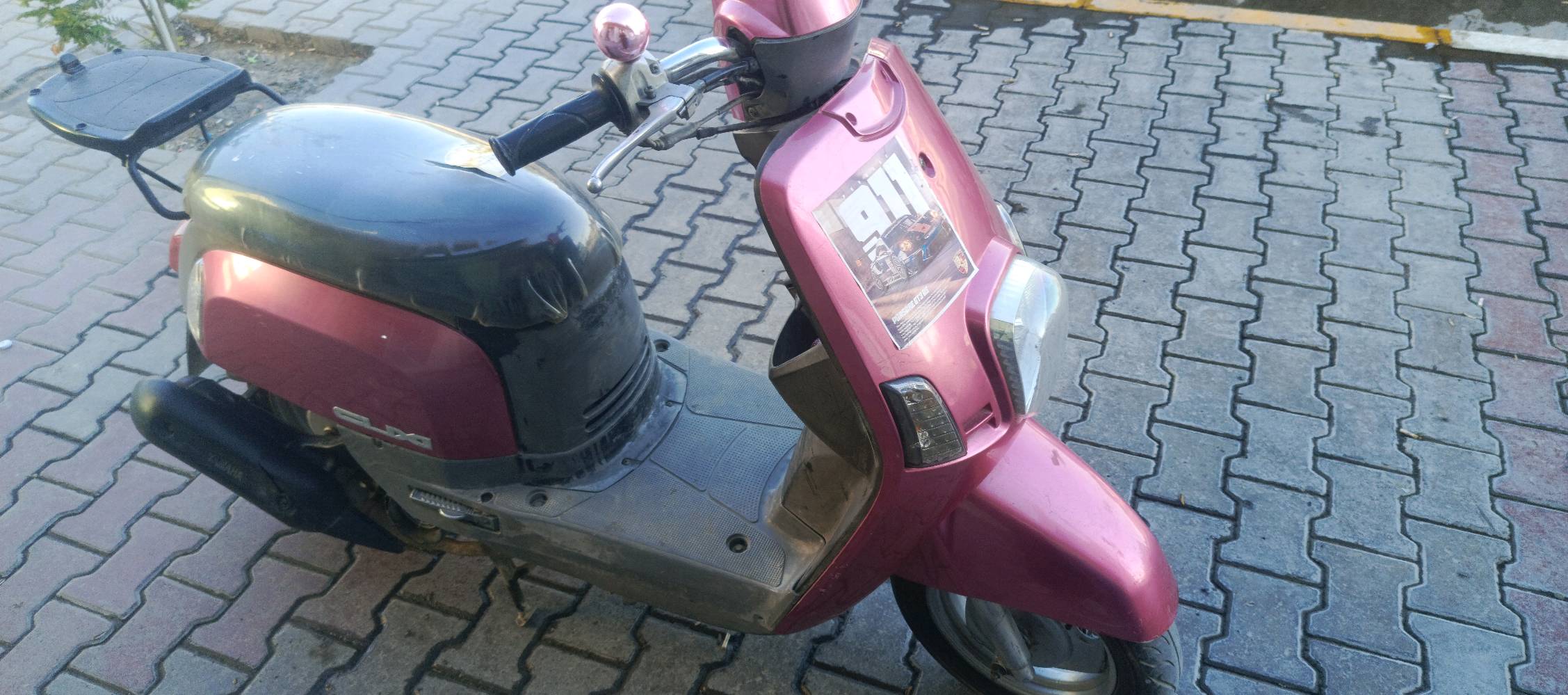 دراجة بوليس نوزل صارلهة اربع اشهر من طالعه من المعرض مختمه ونضيفه 