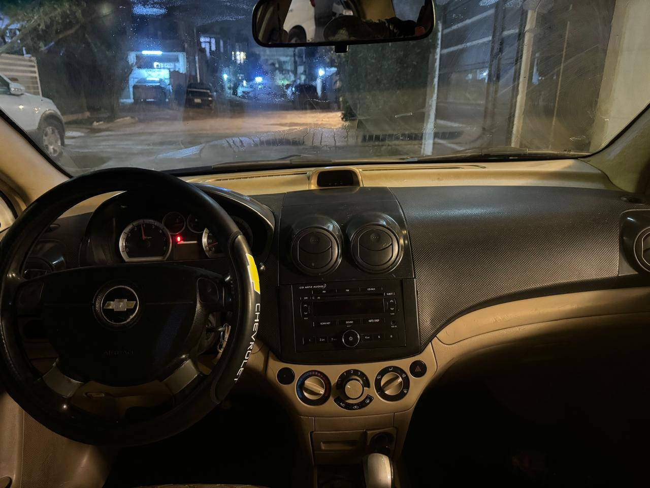 افيو للبيع موديل ٢٠١١ حداديه ومكينه خير من الله كله جديد تخم تأير  وتبريد شغال مصبوغه للجماليه فقط هزه جديده ورقم جديد مكانها بغداد دوره ‏ ب٥٥وبيها مجال
‪***********‬‏
