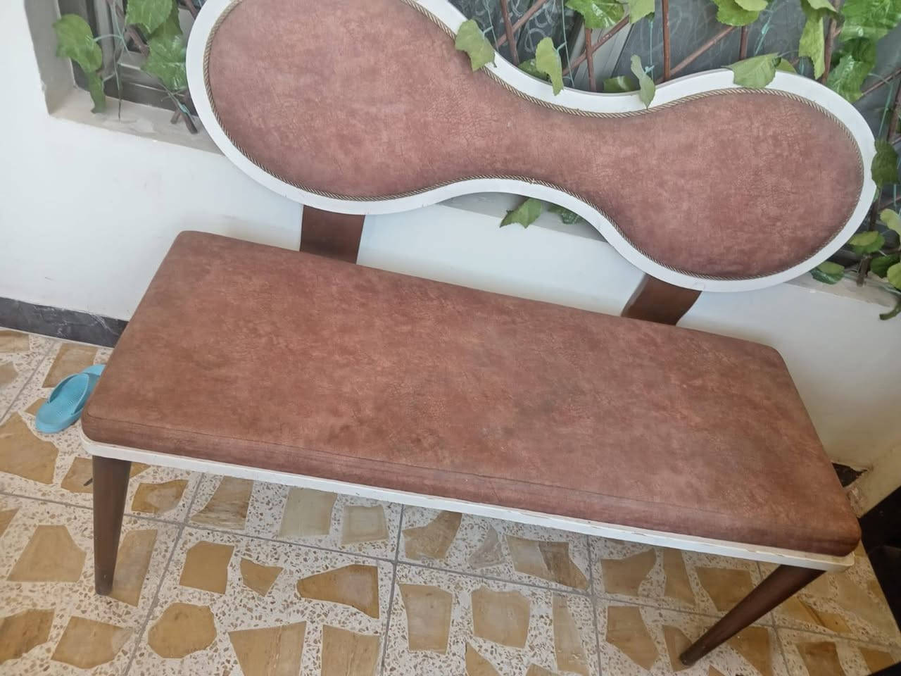 من رخصة الأدمن ميز مطبخ مرمر  و ٤ كراسي للبيع .. ايضا ميز مطبخ للبيع وبأسعار مناسبه الأتصال على الماسنجر او بالرقم  *********** بي واتس اب المكان .. الأول حي العامل والثاني كراده داخل
