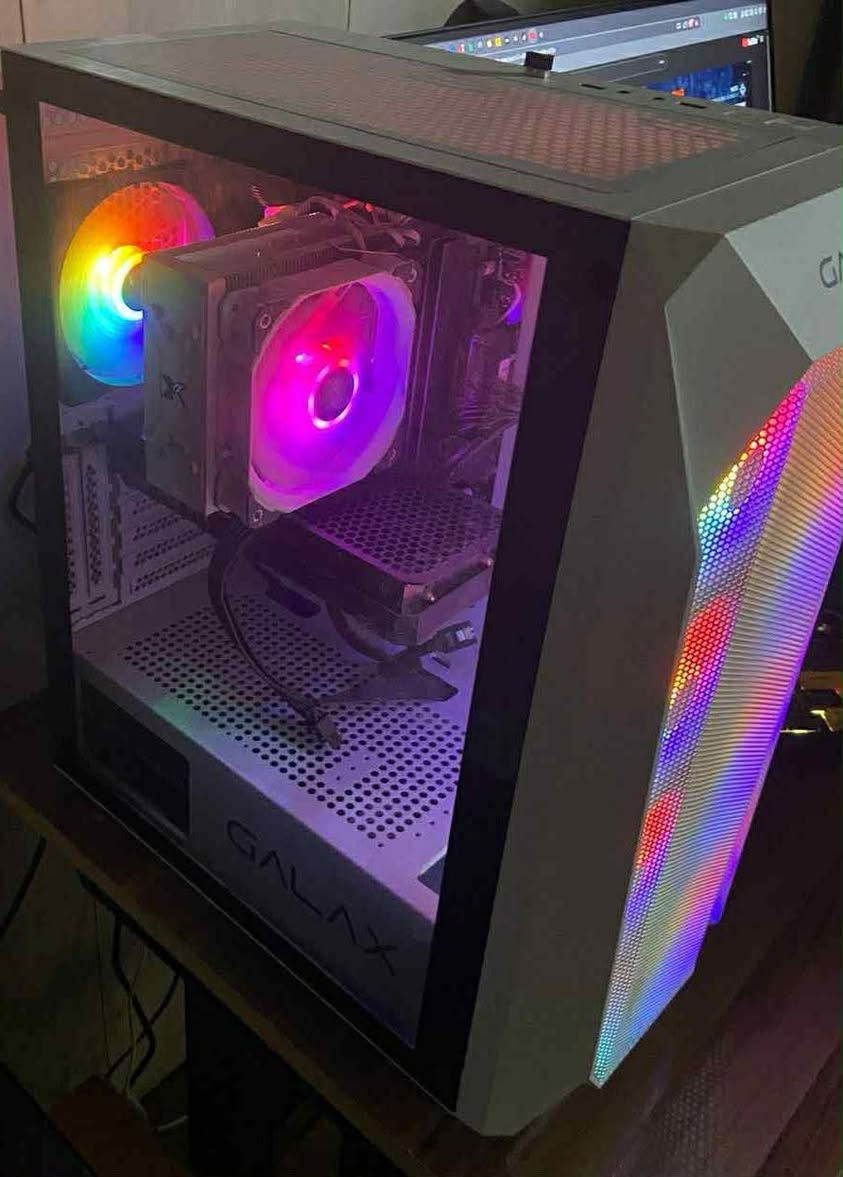 السلام عليكم

حاسبة كاملة للبيع (كيس - شاشة-ماوس-كيبورد-سماعة - ماوسباد)

كرت3060 oc 12g 

i5-12400f

هارد 2T

 ASUS prime b760m -kD4 بورد 

Fsp W بور 800

 مراوح RGB 4

 و مبرد غازي 

ورام 16

شاشة  IPs 144 AOC 24 

وماوس LOGITIC G502X 

 Fizz’s RGBوكيبورد

سماعة و ماوس باد 

سعرها مليون و١٠٠ وبيها مجال

توصيل موجود مناطق قريبة بس مكاني بغداد قرب تقاطع درويش 

 بقية التفاصيل موجودة ادزلك بغداد, العراق


**إذا كنت صاحب هذا الإعلان وتريد حذفه لأي سبب، رجاءا أرسل رسالة إلى الدعم الفني**