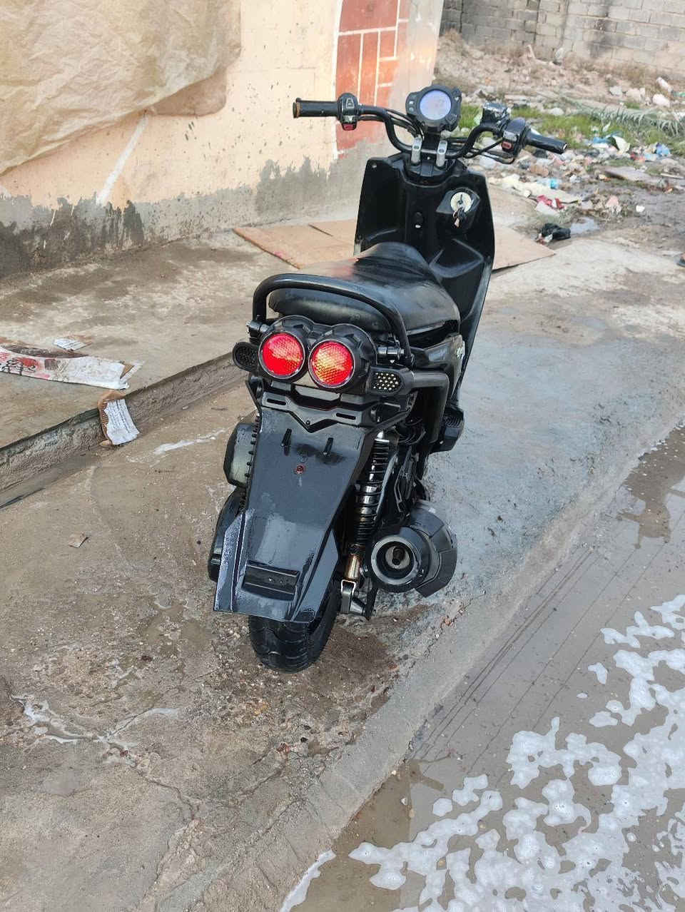 للبيع سكنس جبلي بلادي دراجة نضيفة السعر ١١٠٠وبيها مجال ***********
