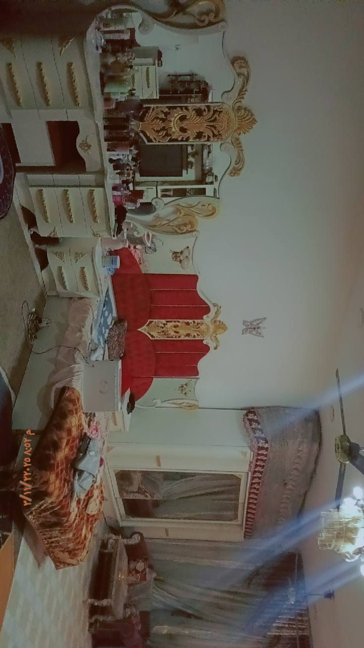 السلام عليكم غرفه نوم للبيع
عرفه تركيه ملكيه وزن ثقيل فخمه غرفه جبيرة 7قطع 
غرفه والله العضيم ي ضرار ما بيه هذه ميز بلزمه هم تركي هم البيع غراف عالمي جبير كلش مكاني شعب نهيت الفورتات السعر 900 ***********
