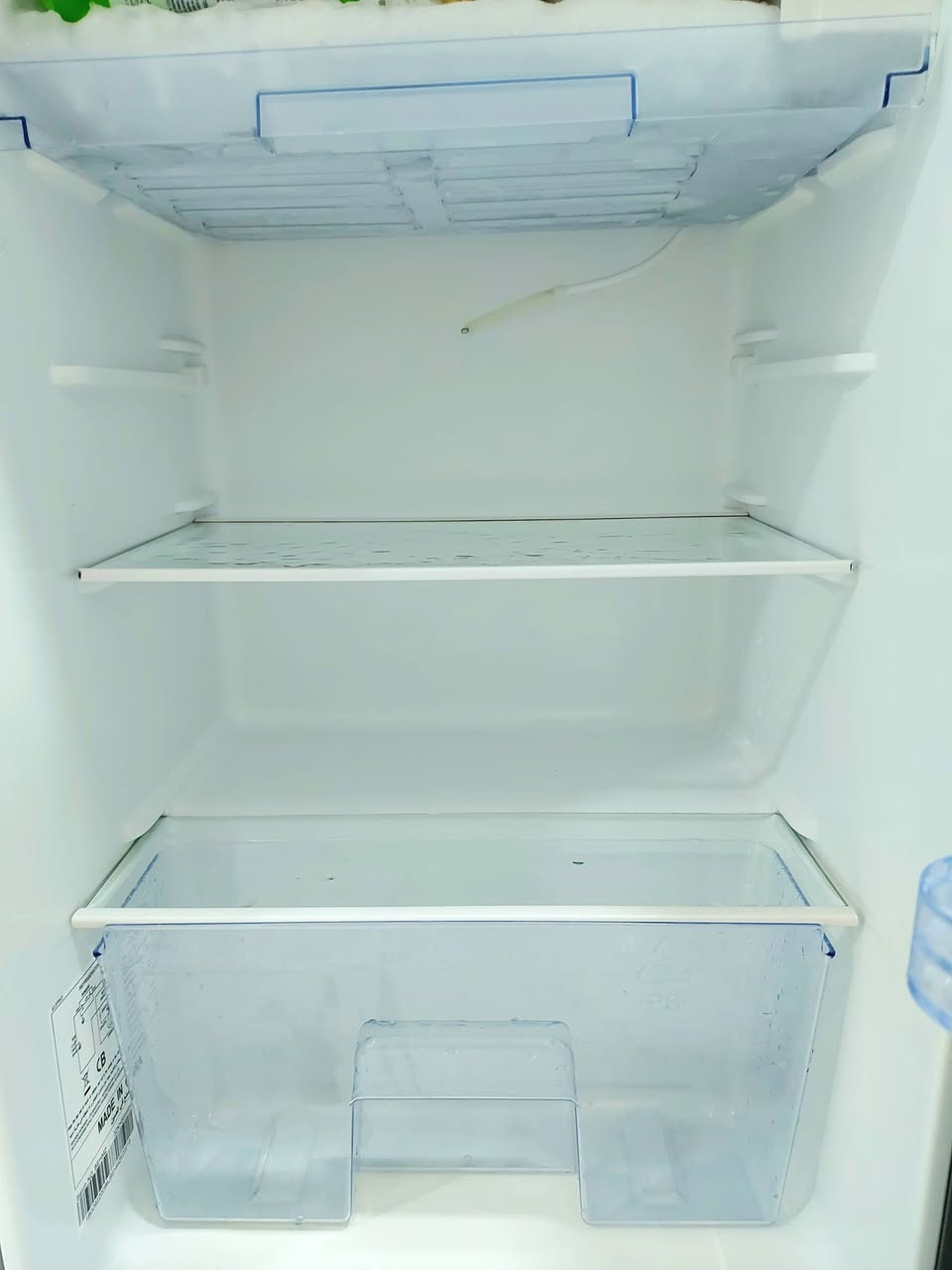 ثلاجة غرفة للبيع شرط التبريد والتجميد وضع الشركة ب 65
***********
