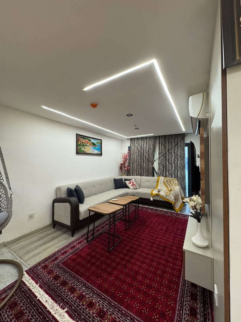 شقة للإيجار في أربيل
‏في مجمع سكني لايف تاورز
‏داخل المربع الذهبي 
‏شقة متوفر غرفتين وصالة 
‏مؤسسة بالكامل Vip
‏ أساس نظيف كلش حلو 
‏ مساحة 108 متر 
‏لاستفسار أكثر على ال WhatsApp 
***********
***********
