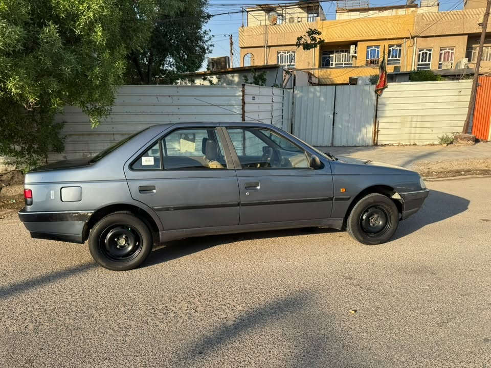 السلام عليكم باب بيجو جي لكس موديل 2018 بسمي رقم بغداد الجديد سيارة جاهزة من كلشي ماشية 65 الف حقيقي وكفالة عامة سبير مانازل على وضع الشركة دوشمة تخم تاير باتري صدر امامي خلي سيارة كلش كلش جديدة بيهة بس خشم الجاملغ بارد  ترايك وين مايعجبك دوشمة عام  على اخر حبابة السعر 65 $ ورقة العنوان بغداد حي اور  تلفون ***********
