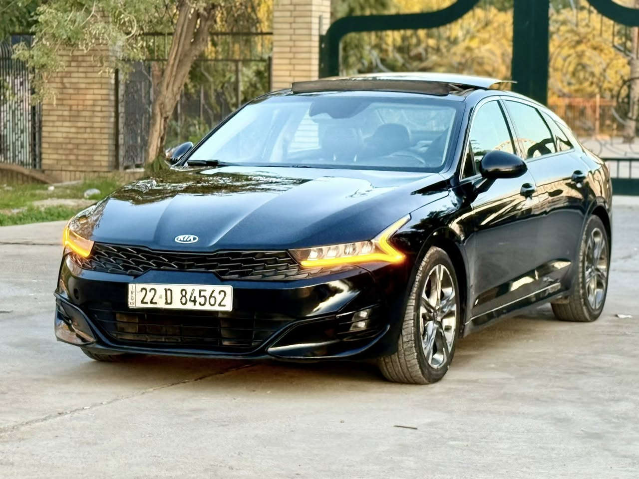 السلام عليكم
للبيع فقط كي فايف 2021 EX فول 1/1 اسود
السعر 162$ وبيها مجال
ماشيه 50 mi جاهزه من كلشي متصرف دينار 
بيهه صبغ جاملغ وبنيد بجم كبس ضرر جانبي صور الضرر مرفقه ايرباك برده السايق فقط 
رقم اربيل الجديد تحويل وكاله حسب رغبه المشتري
مكاني بغداد الكرخ *********** متوفر واتساب
