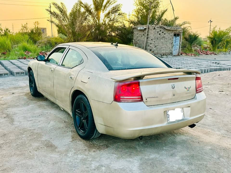 ***********شارجر 2010 متوم نكليزي سنويه 2030 مكينه وكير 3500 تبريد ثلج سعر 30 ذي قار
