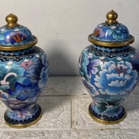 زوج قمقم • كلوازين قديمة • تحف