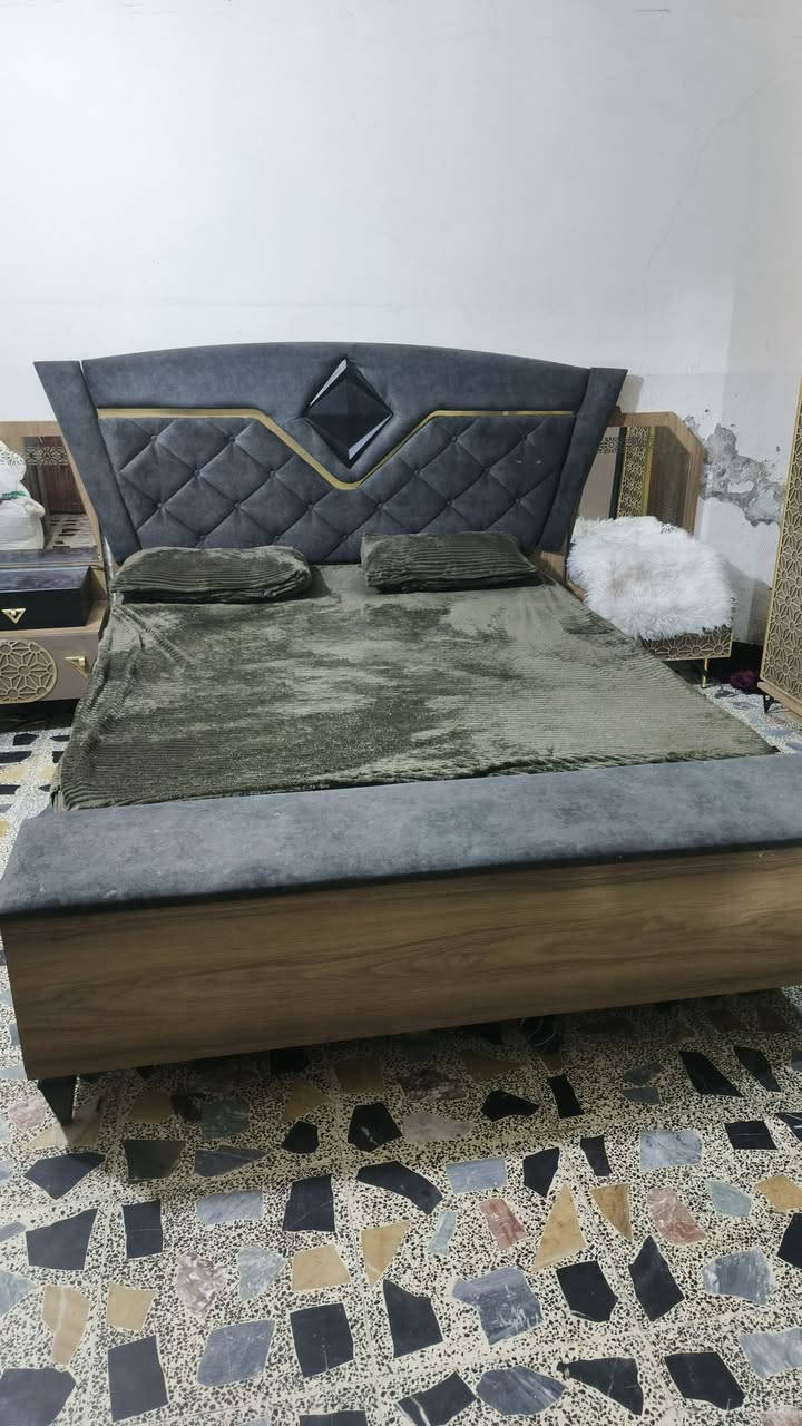 غرفه تركيا  9 قطع نضافه عاليه حيل من هاي القويه مو السوكيه ماخذينها غاليه نريدها ب  650  بيها مجال بغداد البلديات الصحفيين  ***********
