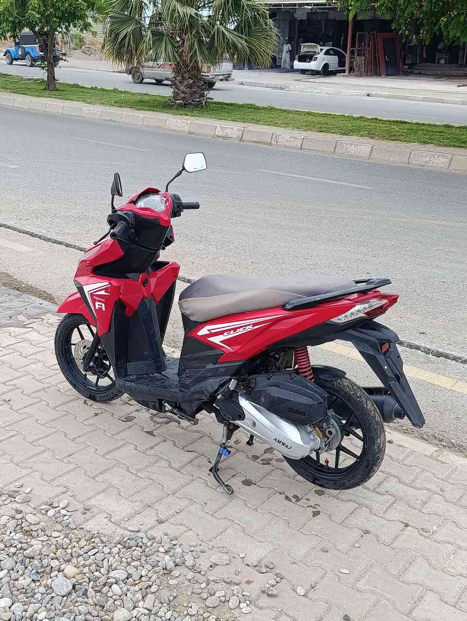 للبيع فقط
هوندا 
مكفولة 
سعر 680 وبي مجال 
***********
