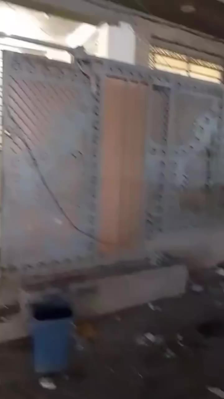 متوفر مشتمل ارضي نضيف وجاهز معزول غرفه نوم مطبخ استقبال بلديات شارع الحسينيه سيد  صلاح قريب من الشارع العام سعر اليجار 350 قفل الستفسار ***********
