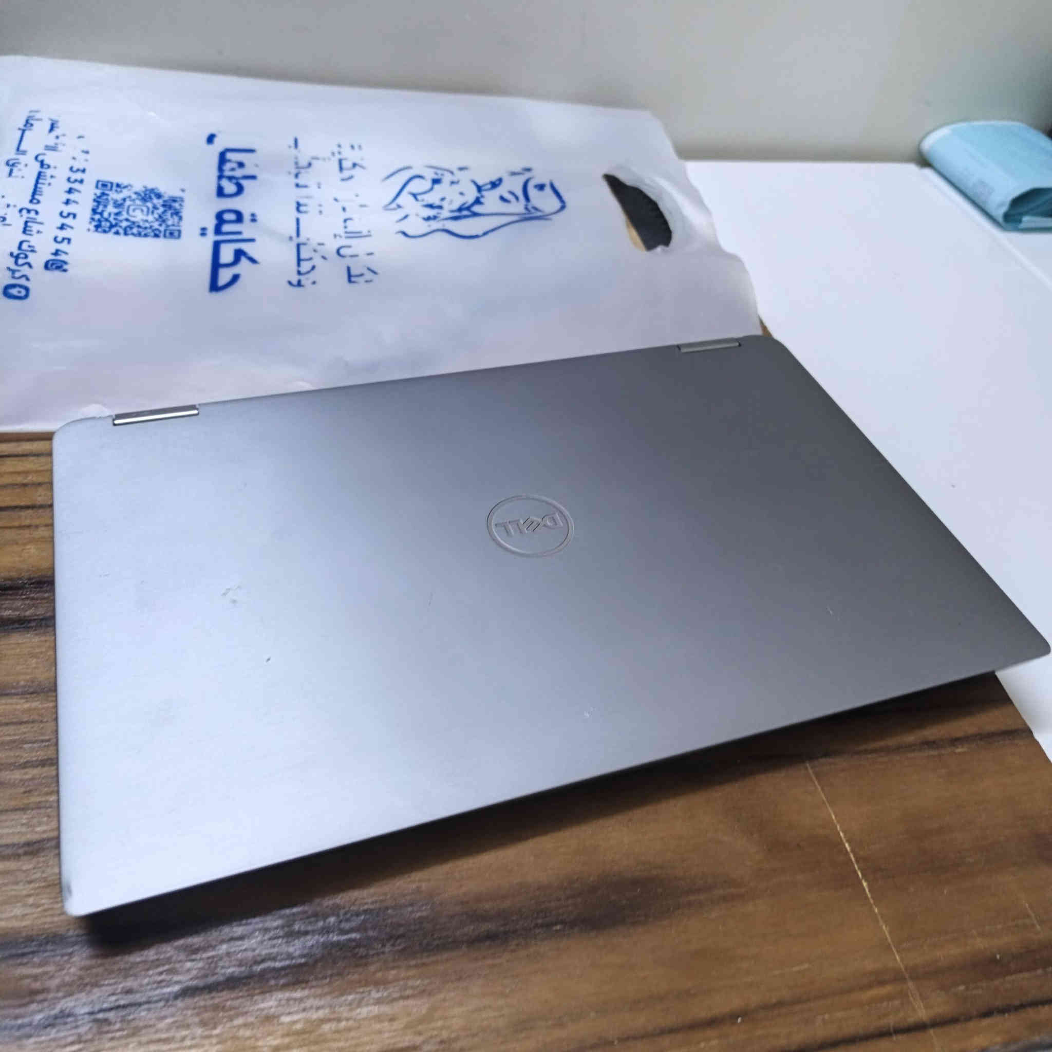 DEll Latitude 7400 2 in-1
CPU : Core(TM) i7 - 8665U 
GPU : UHD Graphics 620 ( 8 GB ) 
RAM : 16 GB / 2200
Hard : SSD NVMe p600 ( 1000GB ) 
Sh : شاشة Full HD لمس تاج
M : قلاب يدعم القلم 
M : اداء مناسب للفوتشوب والتصميم و الهندسية
M : توصيل كافة المحافظات و داخل كركوك 
M : سعر  450 الف 
M : انتبهه لمس و قلاب و هارد 1 تيرا 
M : تواصل خاص و واتساب 
***********
