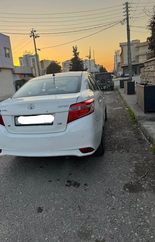 Toyota Yaris 2015  1.5 
 توێتا یارس مەكینە گەورە خلیجی ٢٠١٥ 
گێڕ و مەكینەی بە شەرت سەنەوی تا ٢٠٢٨ تازەیە 
تایە و رەقەم و پلێت و پێش و تەقە و هەموو شتێكی تازەیە  ١٠٤ كم رۆشتووە ،ناو كوشنی كامل تێگیراوە شاشە ئایپاد
رەسمی سۆنەرەكەیم داناوە تەنها ئەو درگایەی بۆیاخە بە شەرتی ١٠ وەستا چاڵ و كارت و شوخت و تەرزە و شتی نیە و بە شەرت 
.
نرخی 112$ گەڵا و 
معامەلەیەكی كەمی تێدایە
بۆ پەیوەندی
*********** السليمانية, العراق

