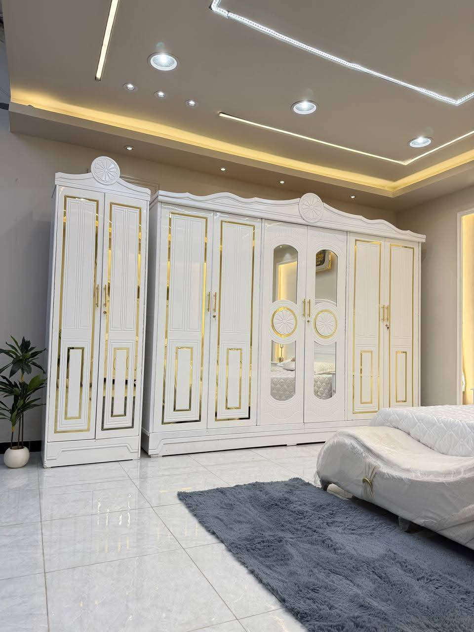 السعر // مليون فقط 😍

🔅تفاصيل الغرفة المرمري  ....

 خارج ٤ملم ام دي اف 🔺
وداخل معاكس ٣ملم 
صبغ حراري  درجة اولى 

عدد القطع  ٧ قطع 😍
🔺1 //جرباية  قياس  ١٦٠ × ٢٠٠ 
🔺//ميز جانبي ايسر قياس ٥٠
🔺2// وميز  جانبي  قياس ٥٠
🔺3// زاوية ارتفاع مترين عرض ٨٠
🔺4// وميز بلازمه  
🔺5//وميز مراية ارتفاع مترين عرض ١٢٠
🔺6// وكنتور ٦ باب  ارتفاع مترين و١٥ طول ٣ متر و١٥

القطعه الثامنة حسب الطلب شازلون
سعرها ٥٠ الف ❤️

(توصيل مجاني مركز بغداد )
التوصيل يشمل الشد مجاني 🔥
(اطراف ٥٠)
باقي المحافضات حسب البعد
شازلون سعرها ٥٠ الف
شازلون مخزن ٧٥ الف


**إذا كنت صاحب هذا الإعلان وتريد حذفه لأي سبب، رجاءا أرسل رسالة إلى الدعم الفني**