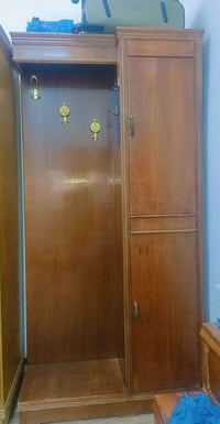 زاوية • خشب ثقيل • للبيع