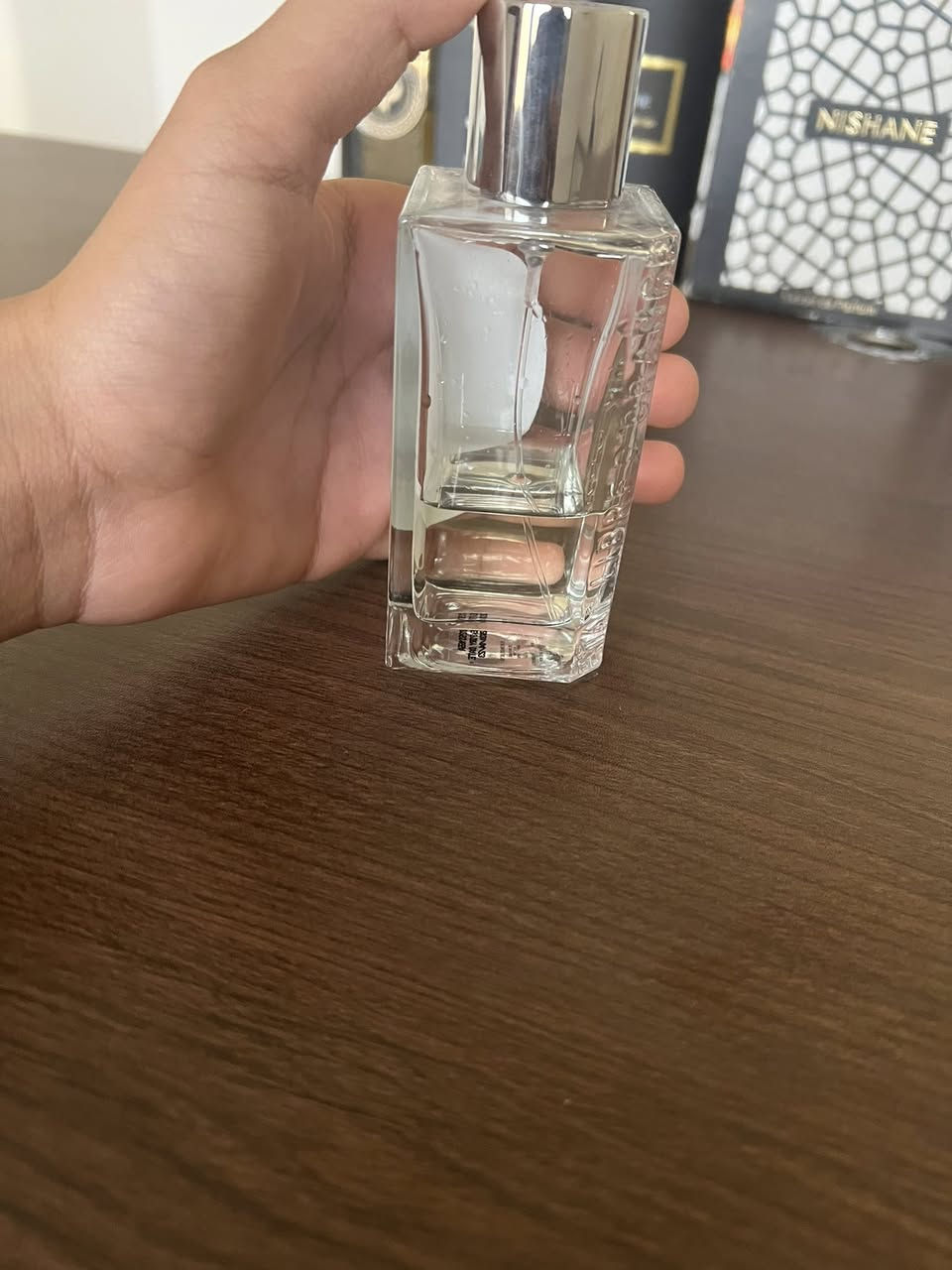 الاسم: You Or Someone Like You.. 
الدار المصنعة: Etat Libre d'Orange (إيتات ليبر دو رانج).
 التركيز: Eau de Parfum (أو دو بارفيوم).
 الدولة المصنعة: فرنسا.
 الحجم: 100 مل (بناءً على أبعاد الزجاجة في الصورة).
المصممة: Caroline Sabas (كارولين ساباس).. سنة الإصدار: 2017.
العائلة العطرية: عطري - زهري (حمضيات، نعناع، وروائح خضراء).
صيفي بامتياز.
السعر 32$🔥🔥


**إذا كنت صاحب هذا الإعلان وتريد حذفه لأي سبب، رجاءا أرسل رسالة إلى الدعم الفني**